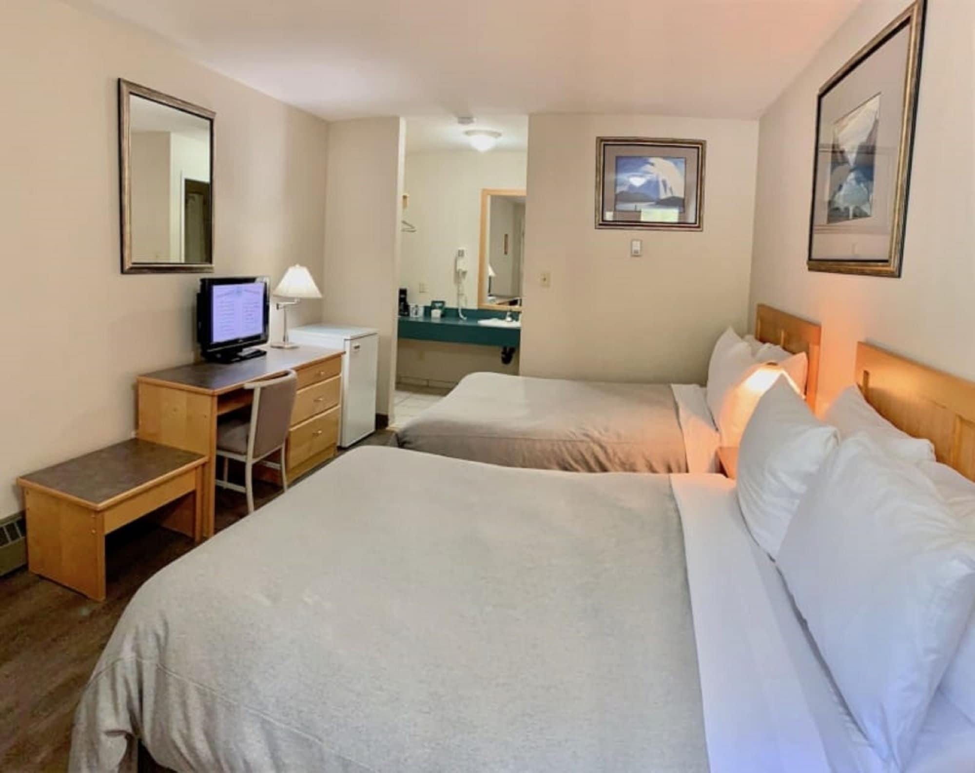 Sunwapta Falls Rocky Mountain Lodge แจสเปอร์ ภายนอก รูปภาพ